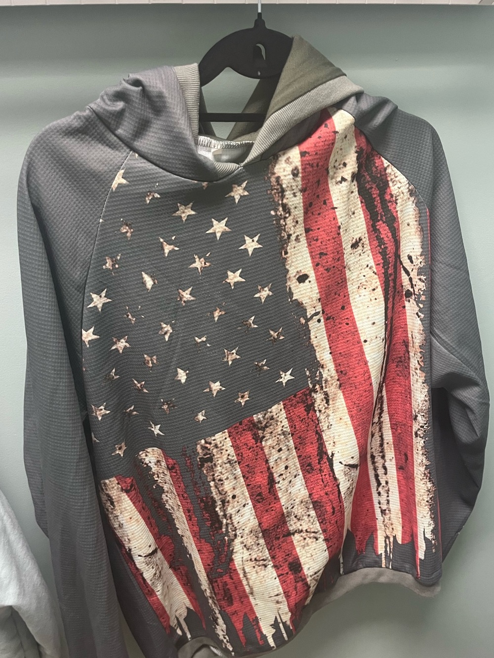 Men's Gray Hoodie Sweater with Distressed American Flag Print